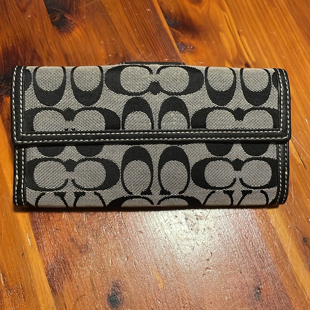 Coach wallet - Picture 2 of 5